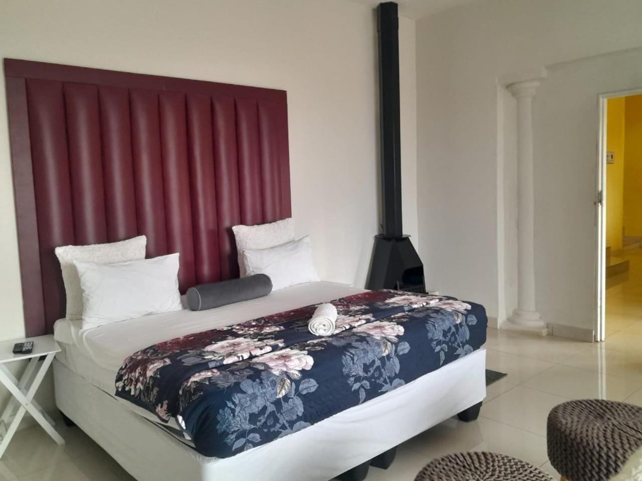 Dineo'S Lodge And Spa Burgersfort Exterior photo
